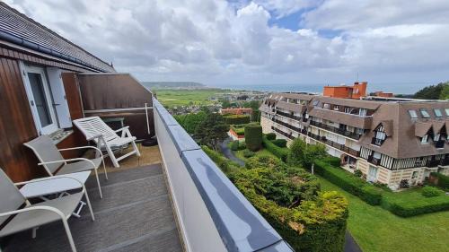 à 10 minutes à pieds de la plage, Résidence La Corniche du Mont Canisy - Traveller Award 2023