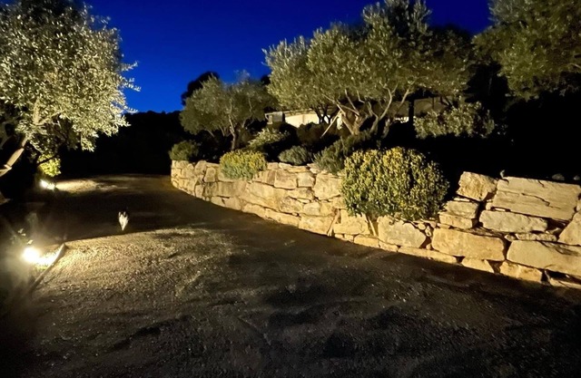 À 30 mn des Gorges du Verdon Gîte au Calme Entouré Doliviers et de Lavandes