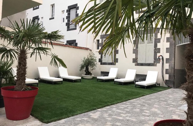 Écrin Haut de Gamme possibilité jacuzzi Hamam