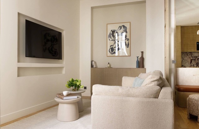 Élysée Collection V by onefinestay