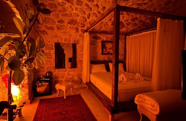 Şahmeran Otel Cafe Restoran