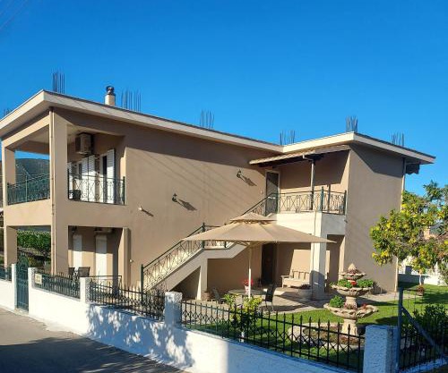 ΔΙΑΜΈΡΙΣΜΑ ΜΕΝΤΗΣ