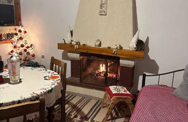 Ζεστή Φωλιά(Warm Nest).