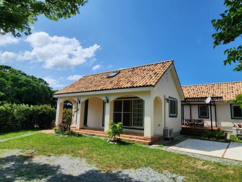 アリエッタ今帰仁 ピアノのある南国風別荘