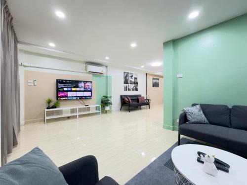 日韩旅游区市中心5房别墅民宿