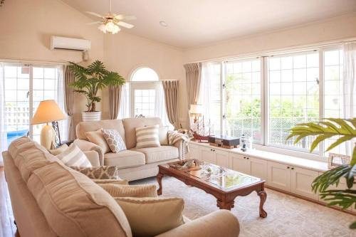 東海岸の美しい海が見える!ラグジュアリーな大豪邸!