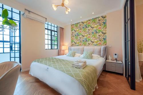 梧舍壹号 外滩百年公寓B&B -Riverside Grace Suites on the bund and metro station