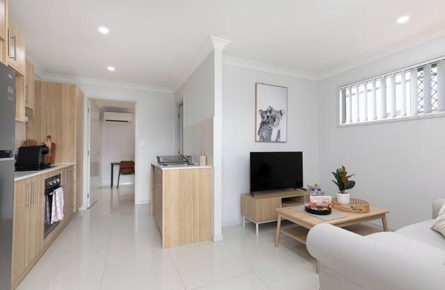 1 Bdr Apt! GST Credits! Kitchen! Parking! 139F1