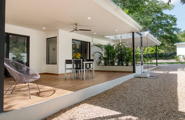 1 BDR-SLEEPS UP TO 4 - POOL VIEW -10 MIN FROM TAMARINDO BEACH! GATED COMMUNITY