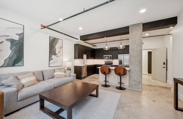 1 bed 1 bath fully furnished