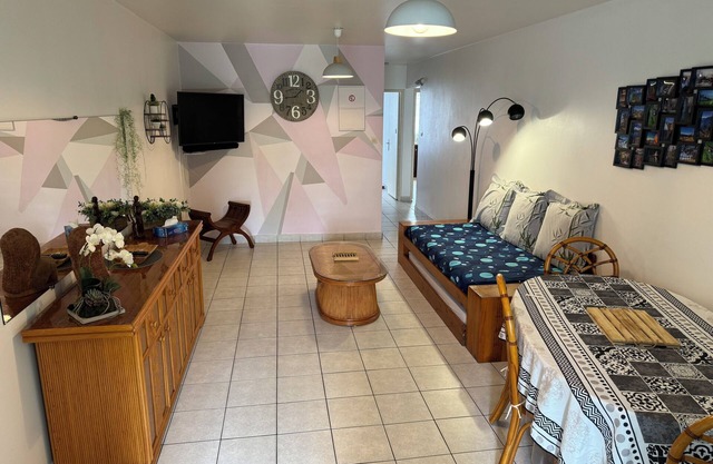 1 Bedroom Apartment in saint gilles les bains