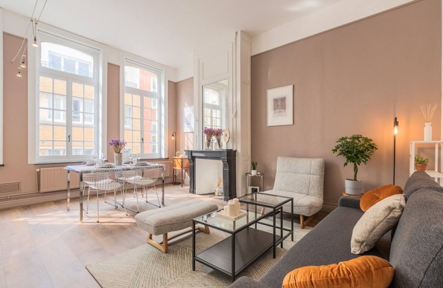 1 bedroom apartment in the city center, near metro