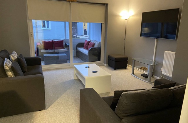 1-bedroom Apartment Sleeps 4, Parking