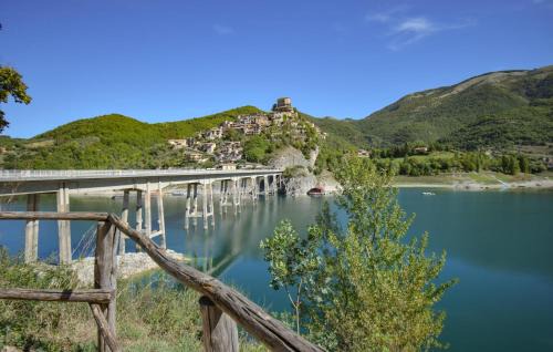 1 Bedroom Cozy Apartment In Castel Di Tora