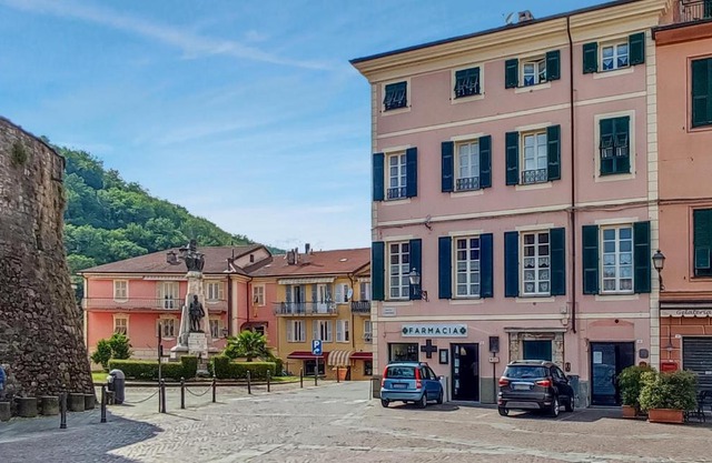 1 Bedroom Lovely Apartment In Varese Ligure