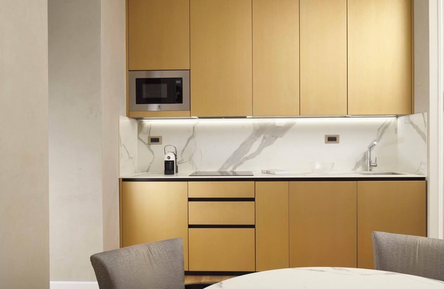 1-Bedroom Luxury Apartment 'Michelangelo' at Palazzo Portinari Salviati