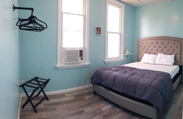 1 bedroom, Walk to Beach & Boardwalk (1L)