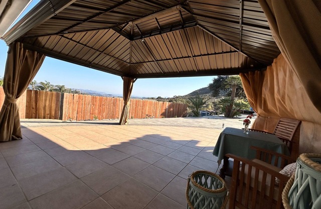 1 bedroom with private entrance and restroomi in enjoyable Escondido