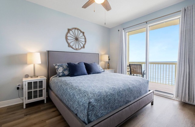 1 BR King, Bonus Sleeping Room Queen, 2 BA with private balcony, BEACH SERVICE