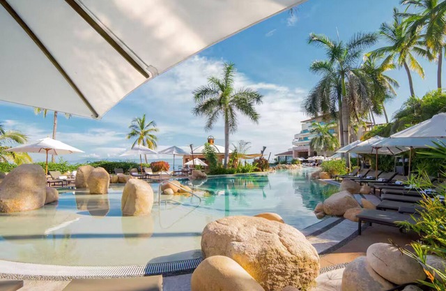 1 BR Suite in Luxury Garza Blanca Resort Puerto Vallarta with stunning views