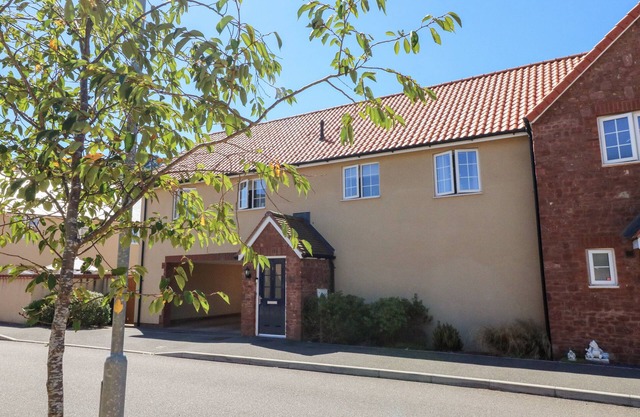 1 MARSH GARDENS, family friendly, country holiday cottage in Dunster