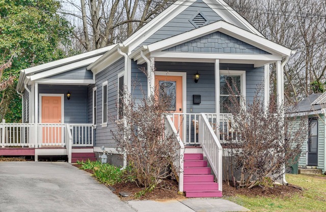 1 Mi to Dtwn: Home w/Backyard in Raleigh!