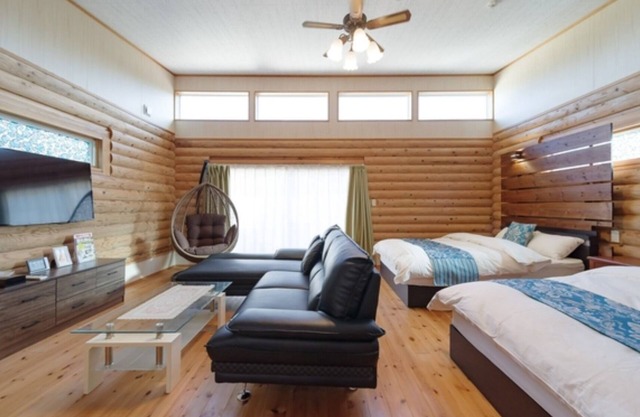 1 night Log house with outdoor jacuzzi Twin roo/Miyakojima Okinawa