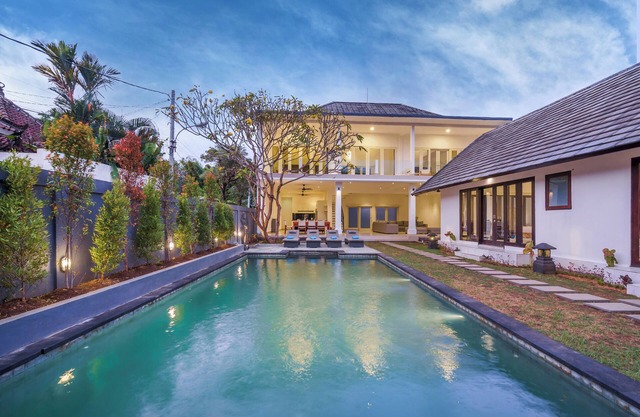 10 Bdr-Last Minute Deal 50%+OFF! Seminyak