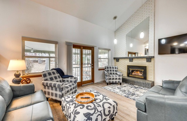 10 Mi to Denver: Pet-Friendly Arvada Home w/Yard!