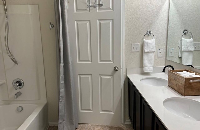 10 min drive TPC San Antonio Dream Getaway House in Cibolo Canyons