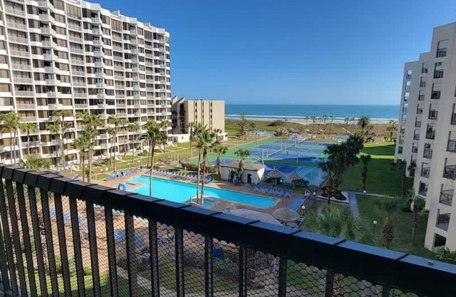 * 10 people * On Beach Incredible Views * Remodel