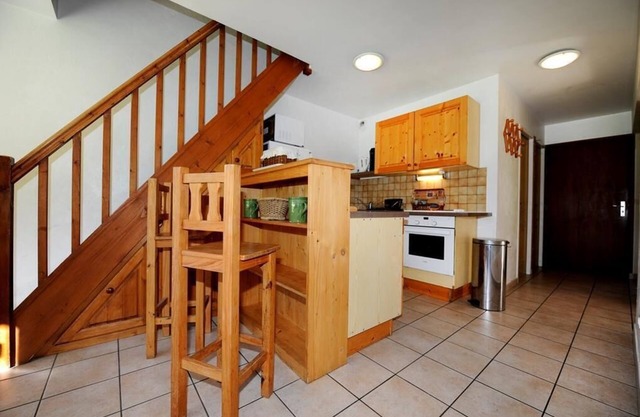 100m from ski slopes, fitness, sauna, terrace, balcony, parking, tv, 99m², Les Menuires