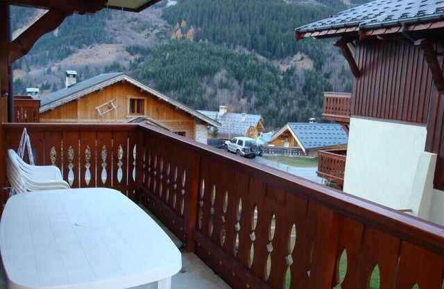 100m from ski slopes, 1st floor, balcony, parking, tv, ski locker, 35m², Pralognan-la-Vanoise
