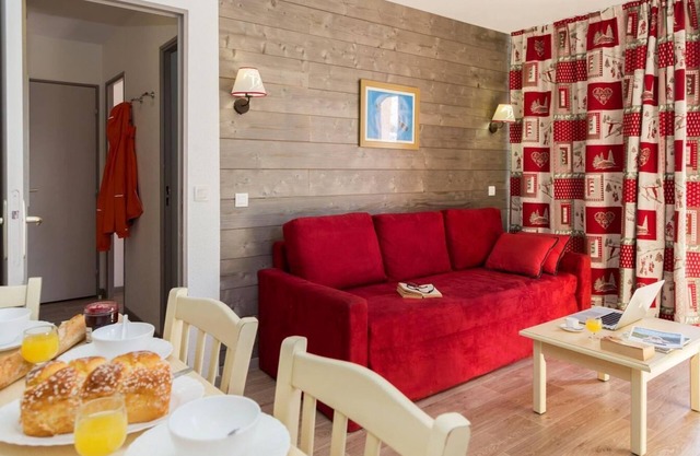 100m from ski slopes, tv, ski locker, 30-36m², Valmeinier