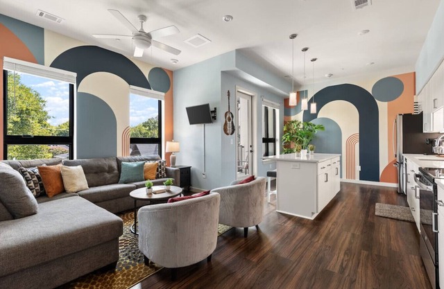 1014 16th Ave S #304 (Crescendo-Phillip) - Pool, Rooftop Deck, City View, Gym + Gated Garage