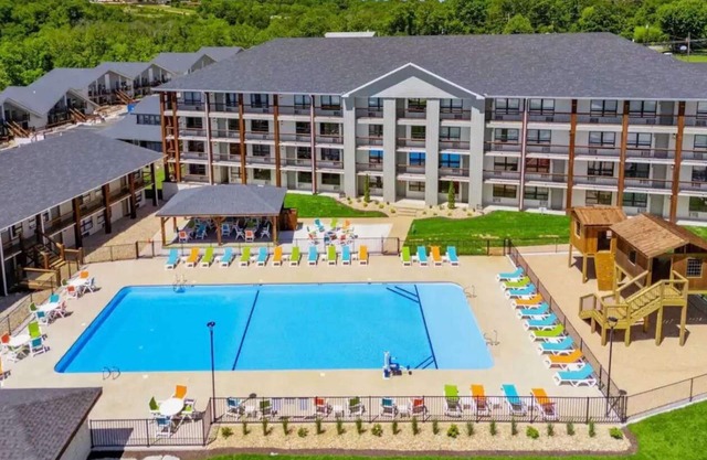 106-Walk to Downtown & Landing | Pools + No Stairs