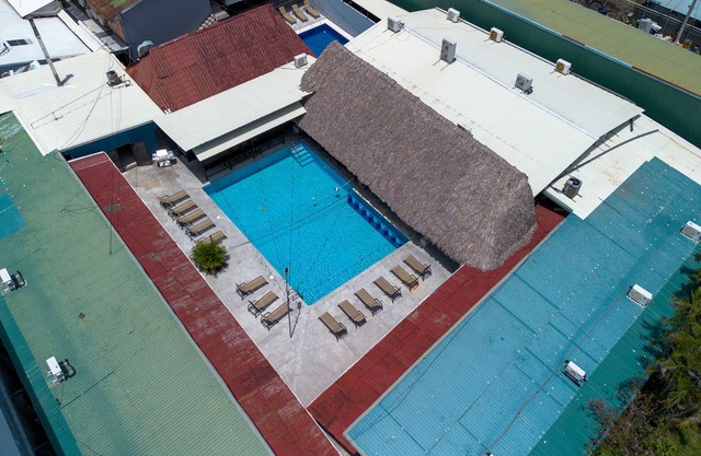 10BR Private Party Complex ★ PRIME Location!⬅ NIGHTCLUB and BISTRO on Site!
