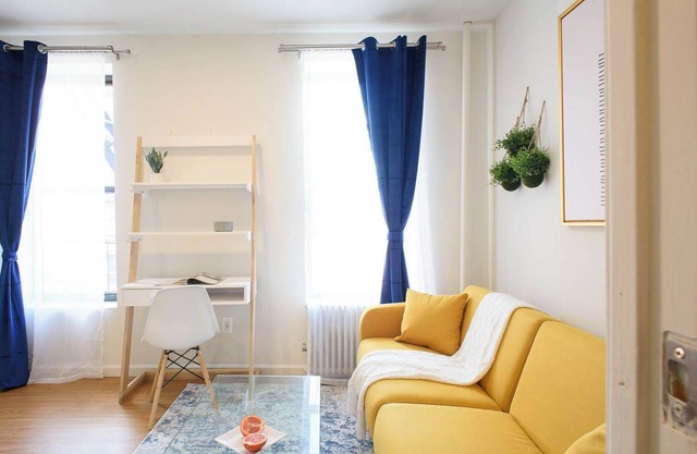 11-4 Renovated 1br in East Village