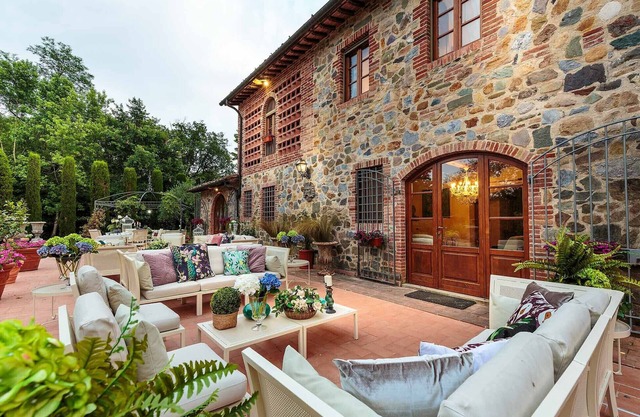 11 bedrooms Luxury Farmhouse, Private Pool, Jacuzzi, Private Tennis