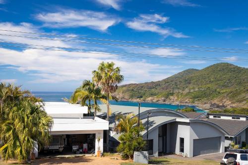 11 Lakeview Crescent