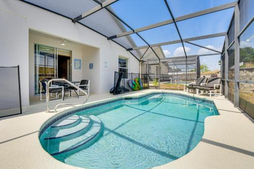11 Mi to Disney Home with Pool in Davenport!