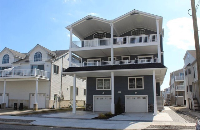 118 46th Street West