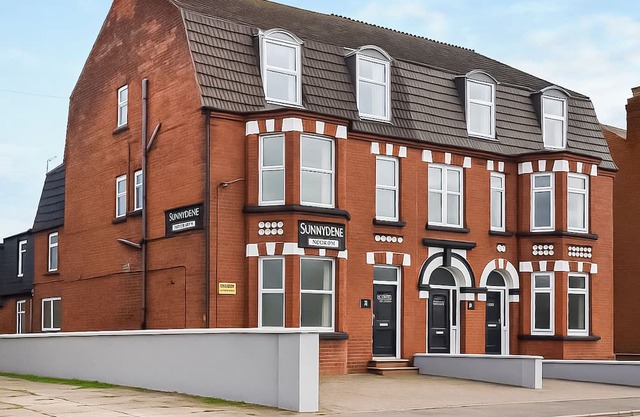 12 bedroom accommodation in Great Yarmouth