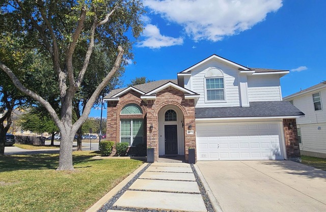 12 Guest Home 3 minutes from SeaWorld close to Lackland AFB, and Six Flagsnn