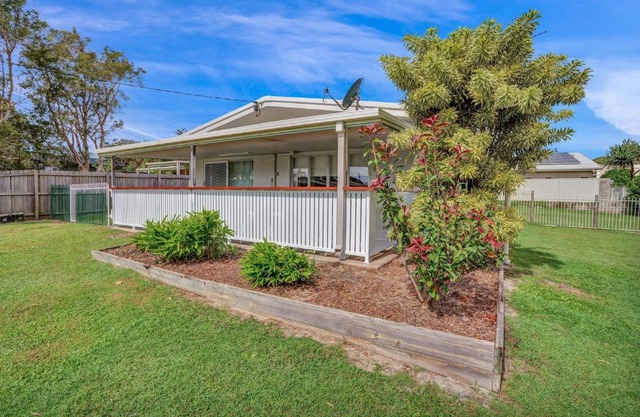 13 Indigo Avenue - 'Indigo Sands' - Rainbow Beach