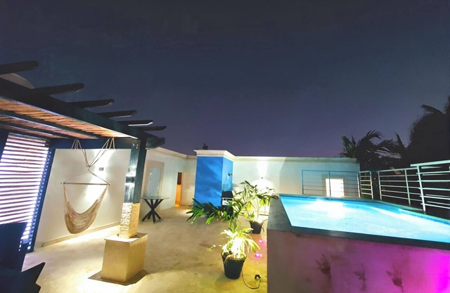 13BR Spacious Multi-Unit Retreat with Rooftop Plunge Pool - Walk to Beach +Bonus