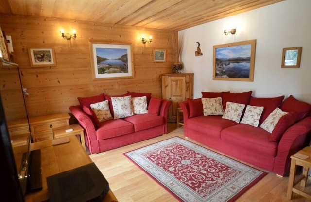 140m from ski slopes, 1st floor, view mountain, balcony, tv, ski locker, 74m²