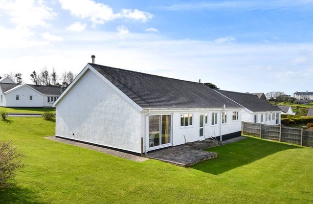 15 Lon Cernyw in the beautiful Pwllheli