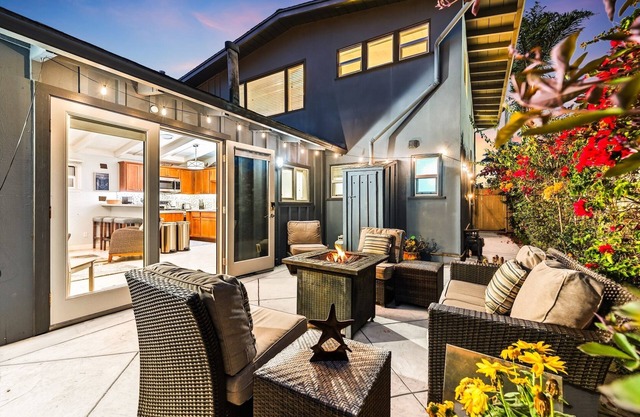 15% Off Oct! 3BR Combo, Steps To Sand -2 Patios