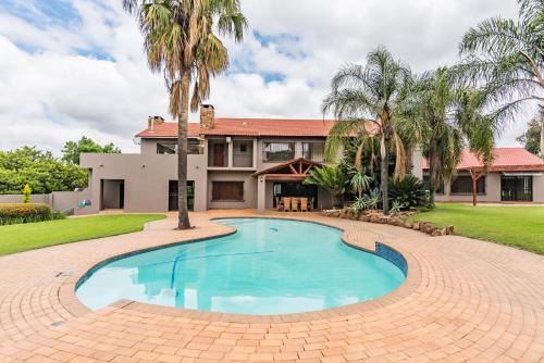 150 Jacaranda Guesthouse